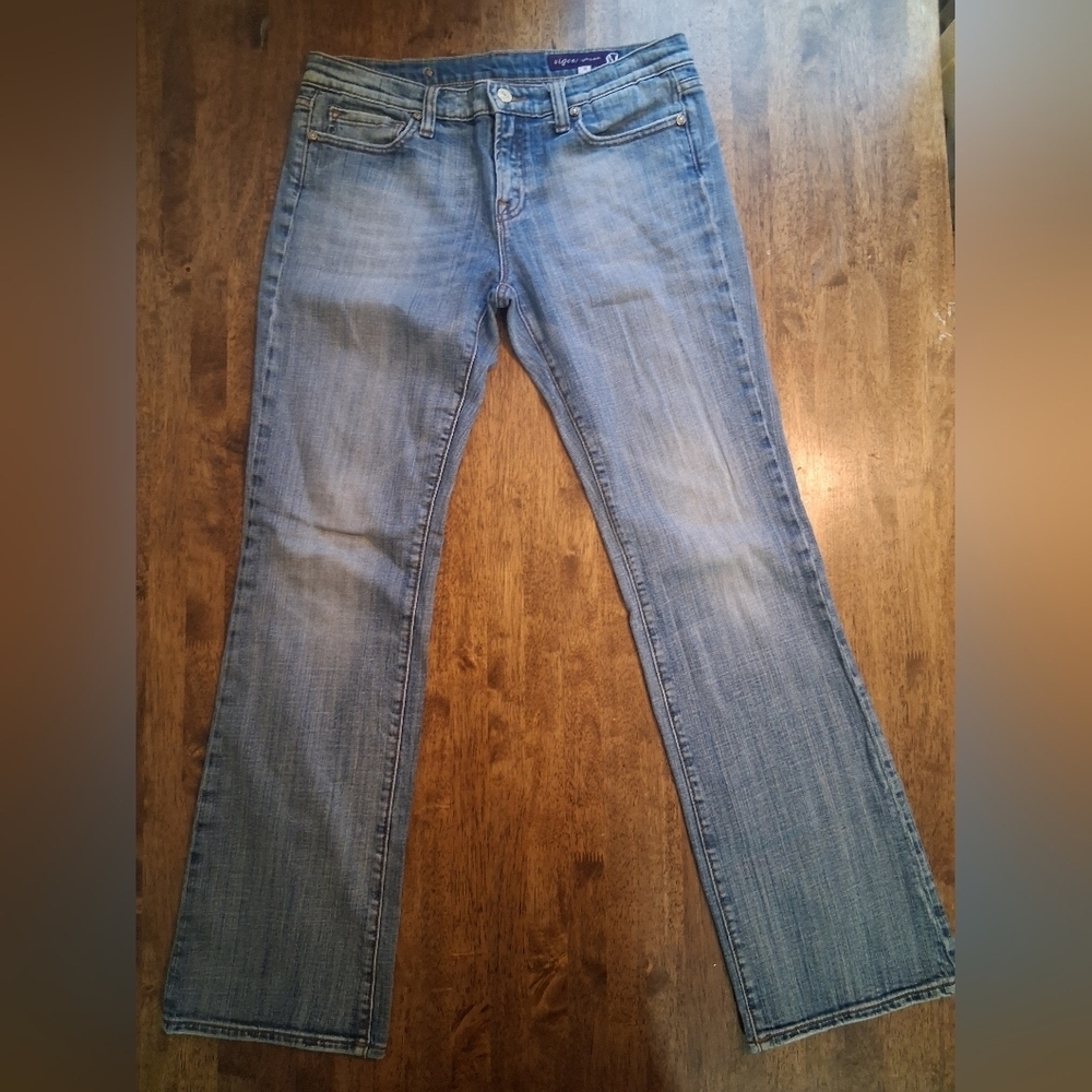 Vigoss Light Wash Flare Leg Jeans 11